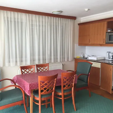 2 Fos Badacsonytomajon